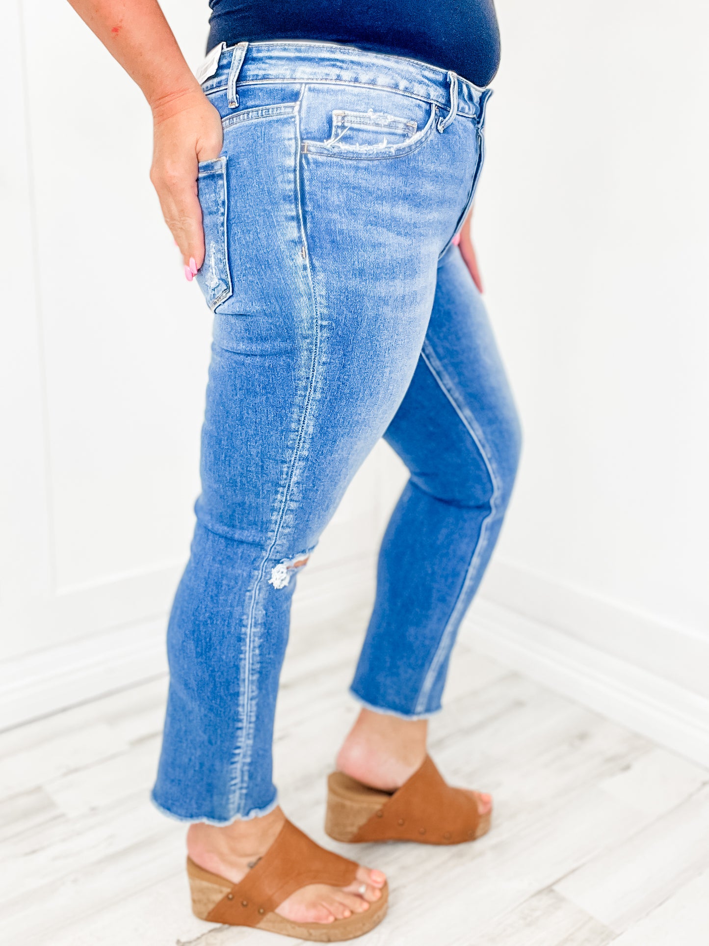 Vervet by Flying Monkey Mid-Rise Straight Crop Denim Jeans