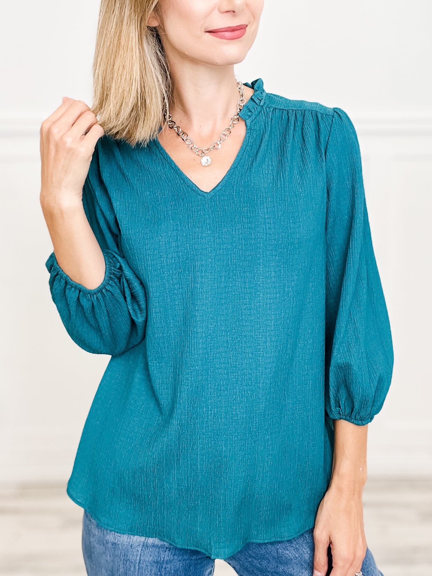 3/4 SLEEVE TOP WITH RUFFLED NECK