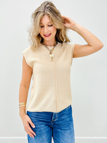 Center Seam Sleeveless Sweater Top