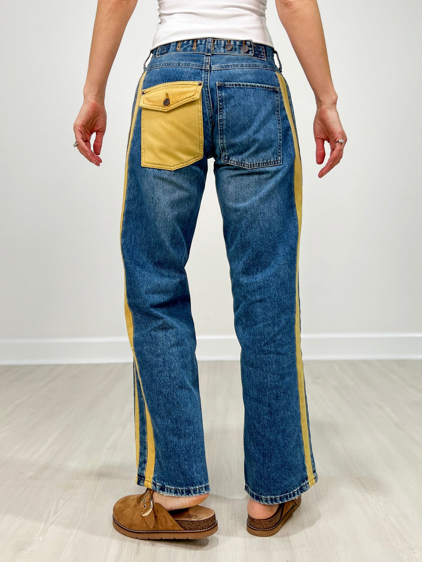 Color Band Double Line & Pocket Detailed Washed Denim Pants