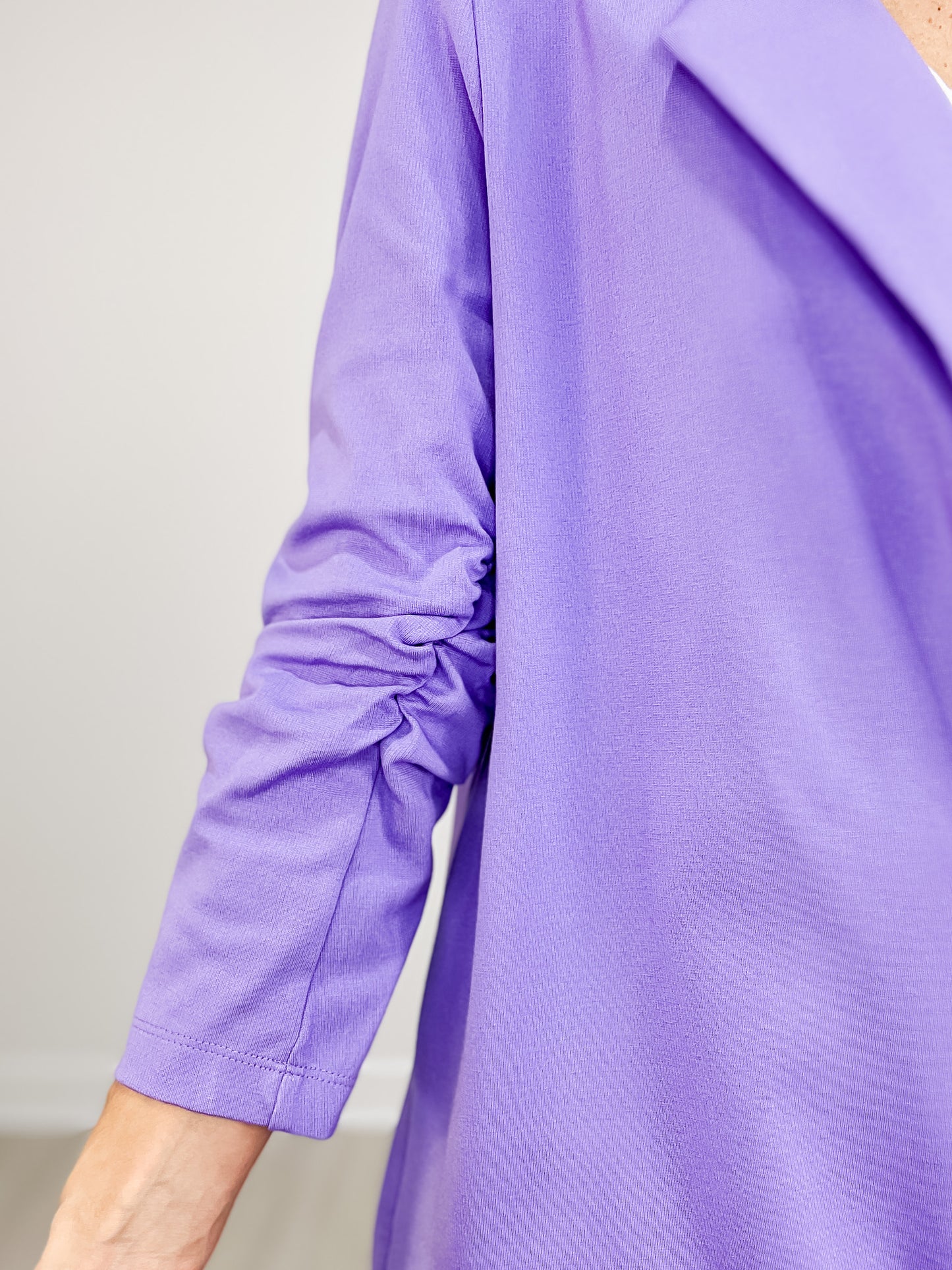 Magic 3/4 Length Ruching Sleeve Blazer in VIOLET