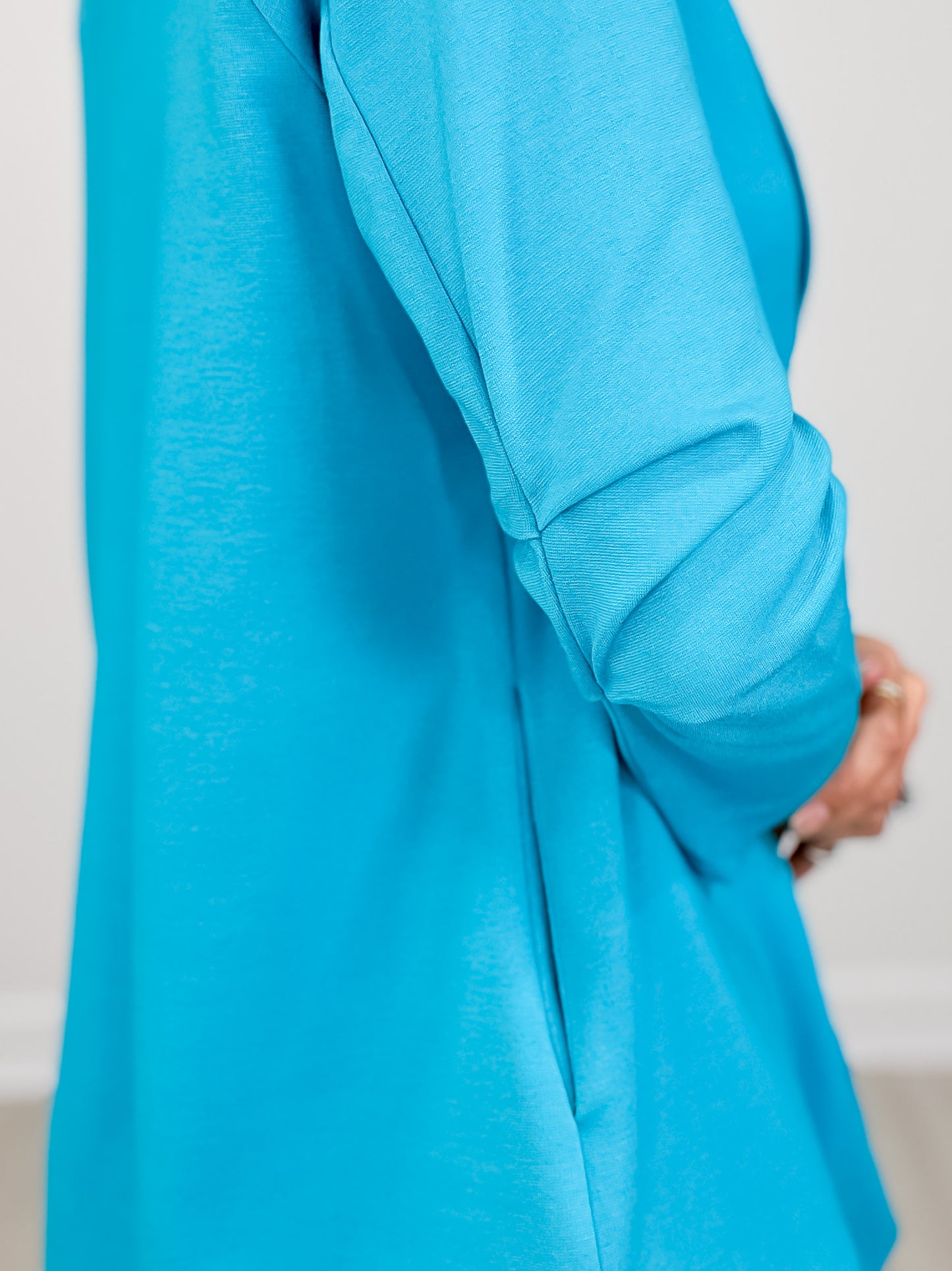 Magic 3/4 Length Ruching Sleeve Blazer in TROPIC TEAL