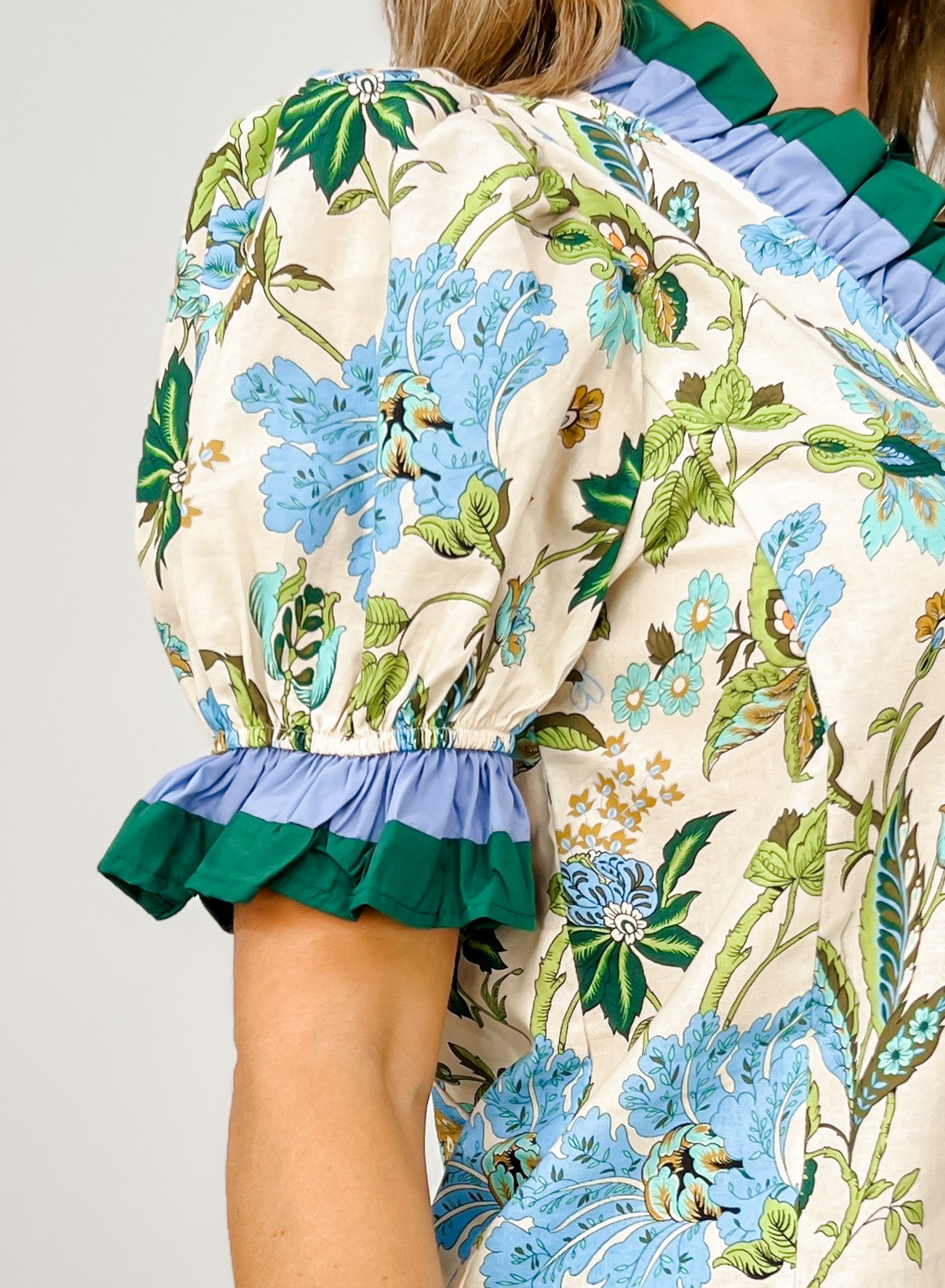 Floral Print Puff Sleeve Top