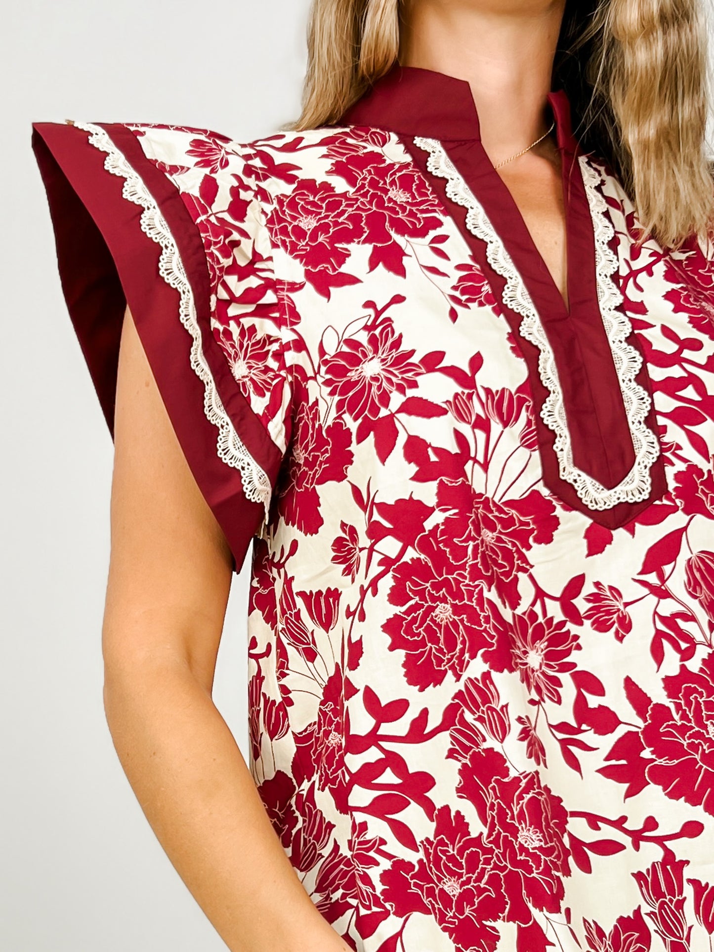 Floral Print Flutter Sleeve Top with Scallop Trim