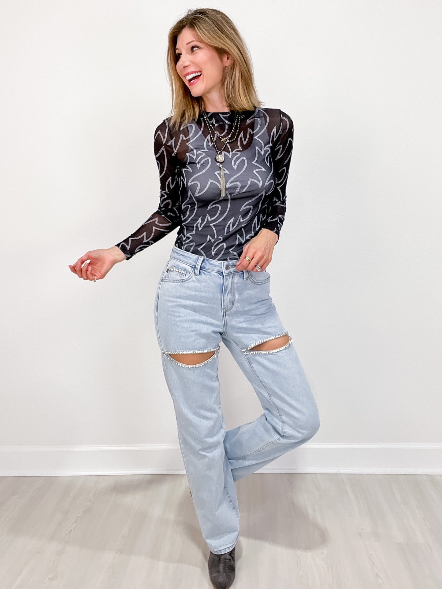 Judy Blue RHINESTONE COWGIRL High Rise Rigid Magic Rhinestone Slit Straight Leg Jeans