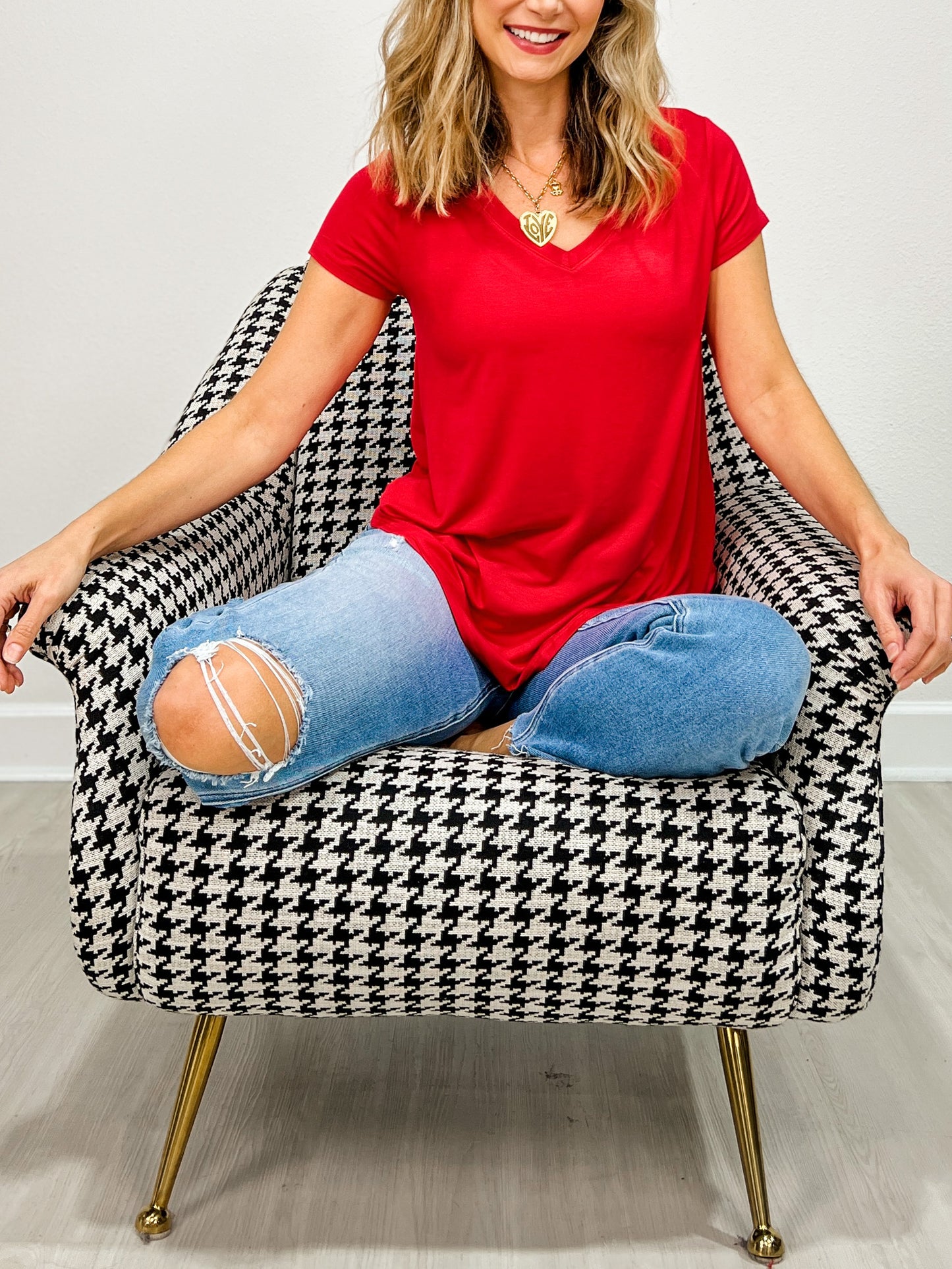 Rayon Short Sleeve V-neck Round Hem Top - GRP B