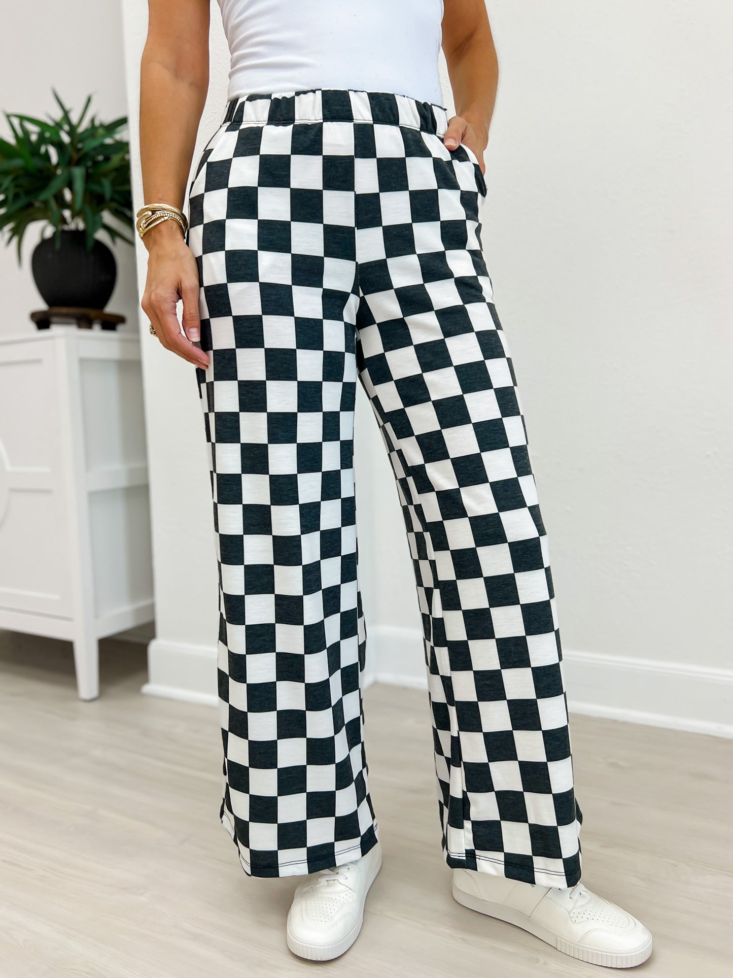 High Waist Checkered Straight Leg Knit Pants-Black/White