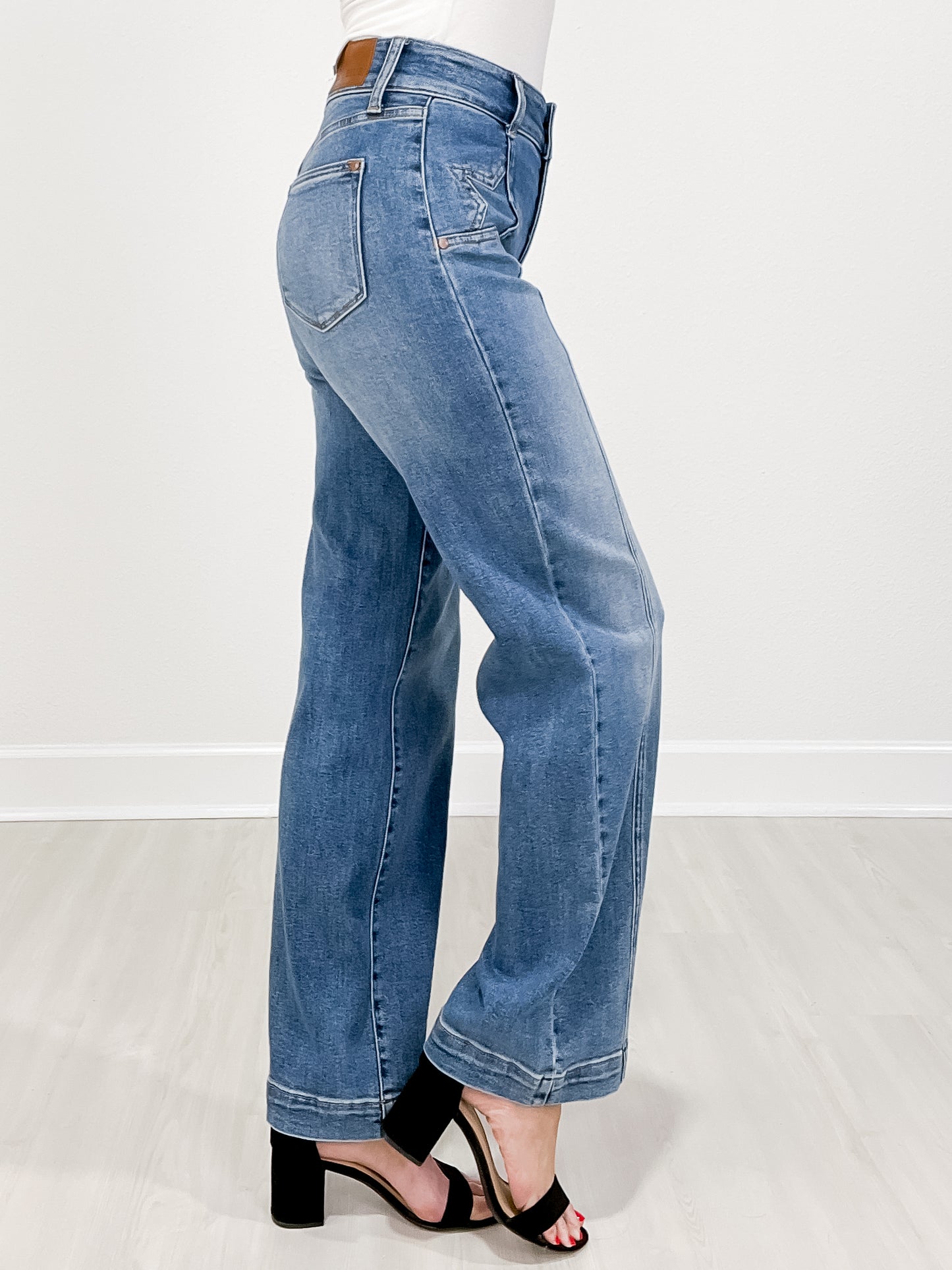 Judy Blue SUPERSTAR Double Button High Rise Star Wide Leg Jeans