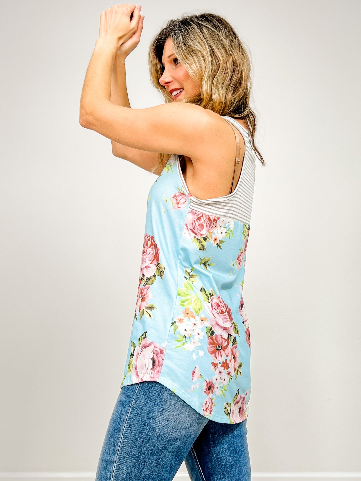 Floral Print Sleeveless Woven Top