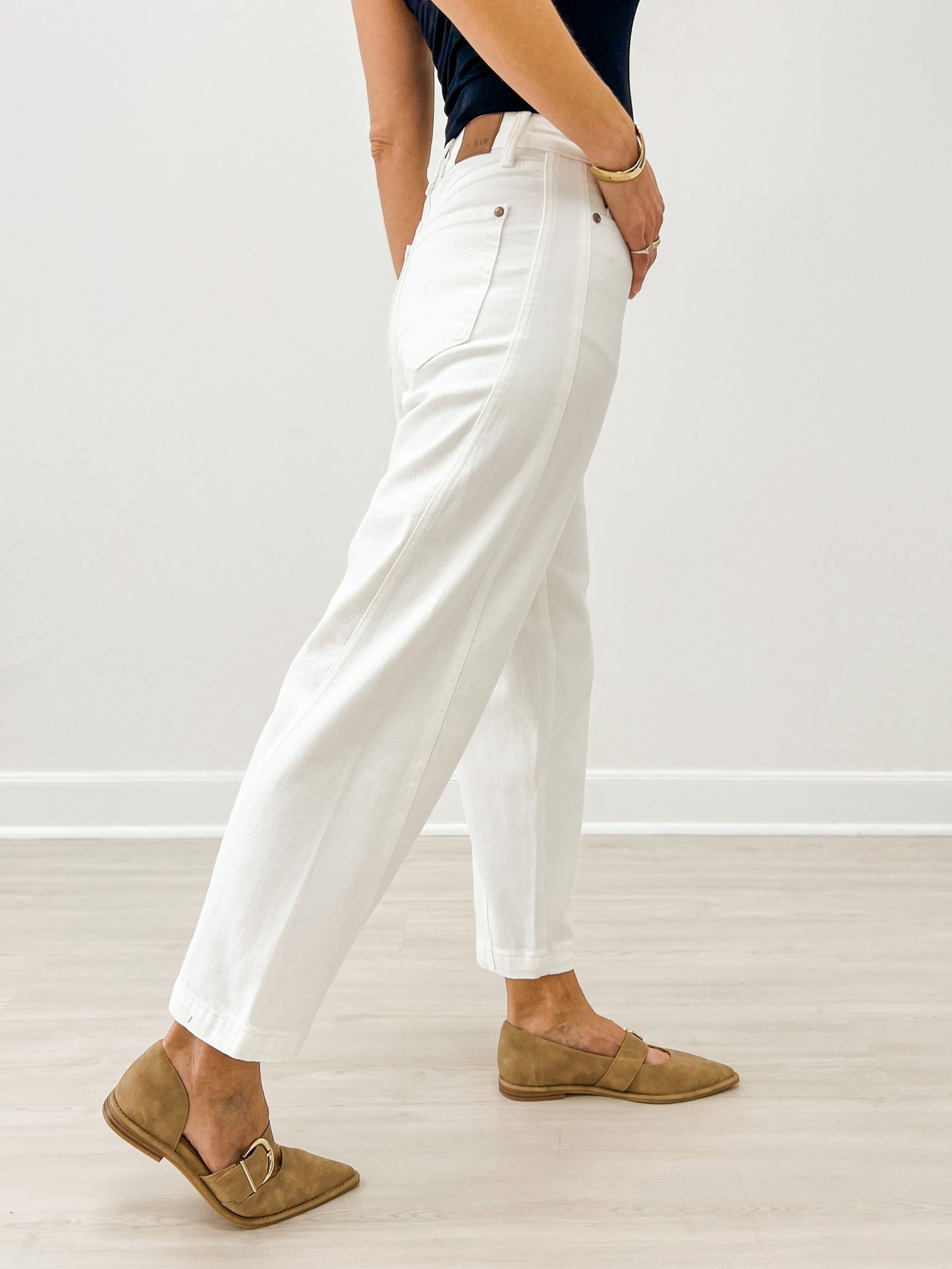 Judy Blue CLEAN SLATE High Waist Rigid Magic Barrel White Denim