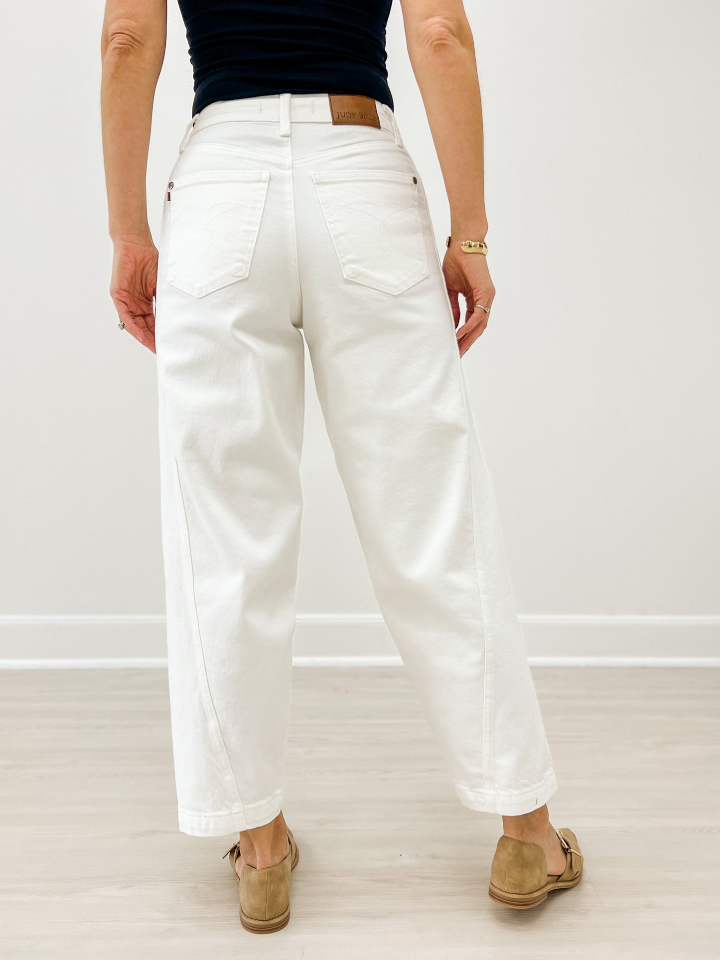Judy Blue CLEAN SLATE High Waist Rigid Magic Barrel White Denim