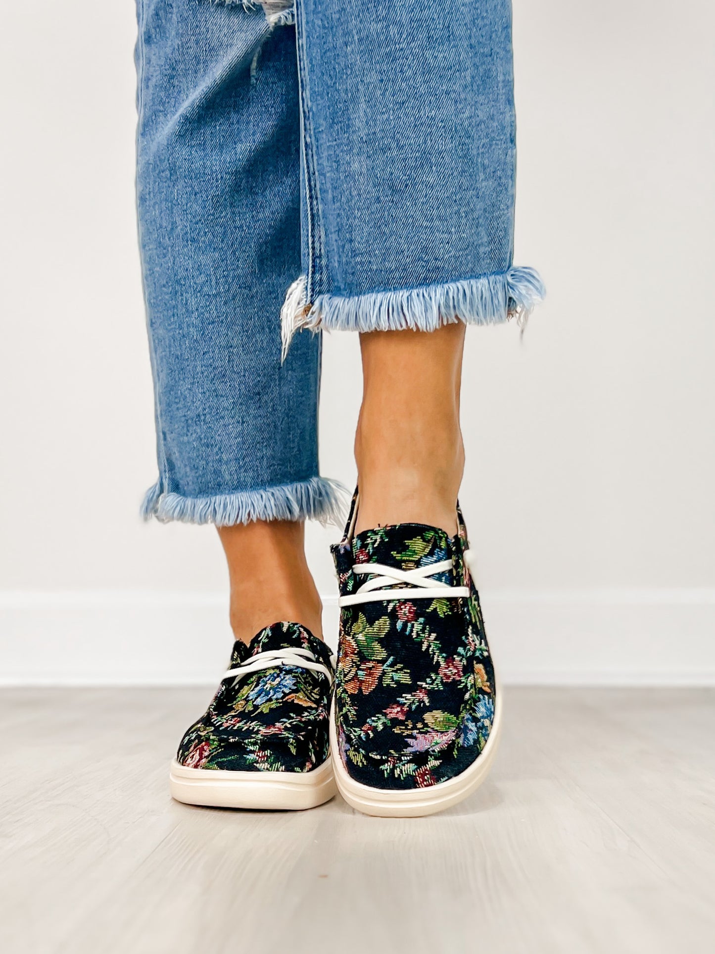 Corkys Kayak 2 in Black Brocade Floral