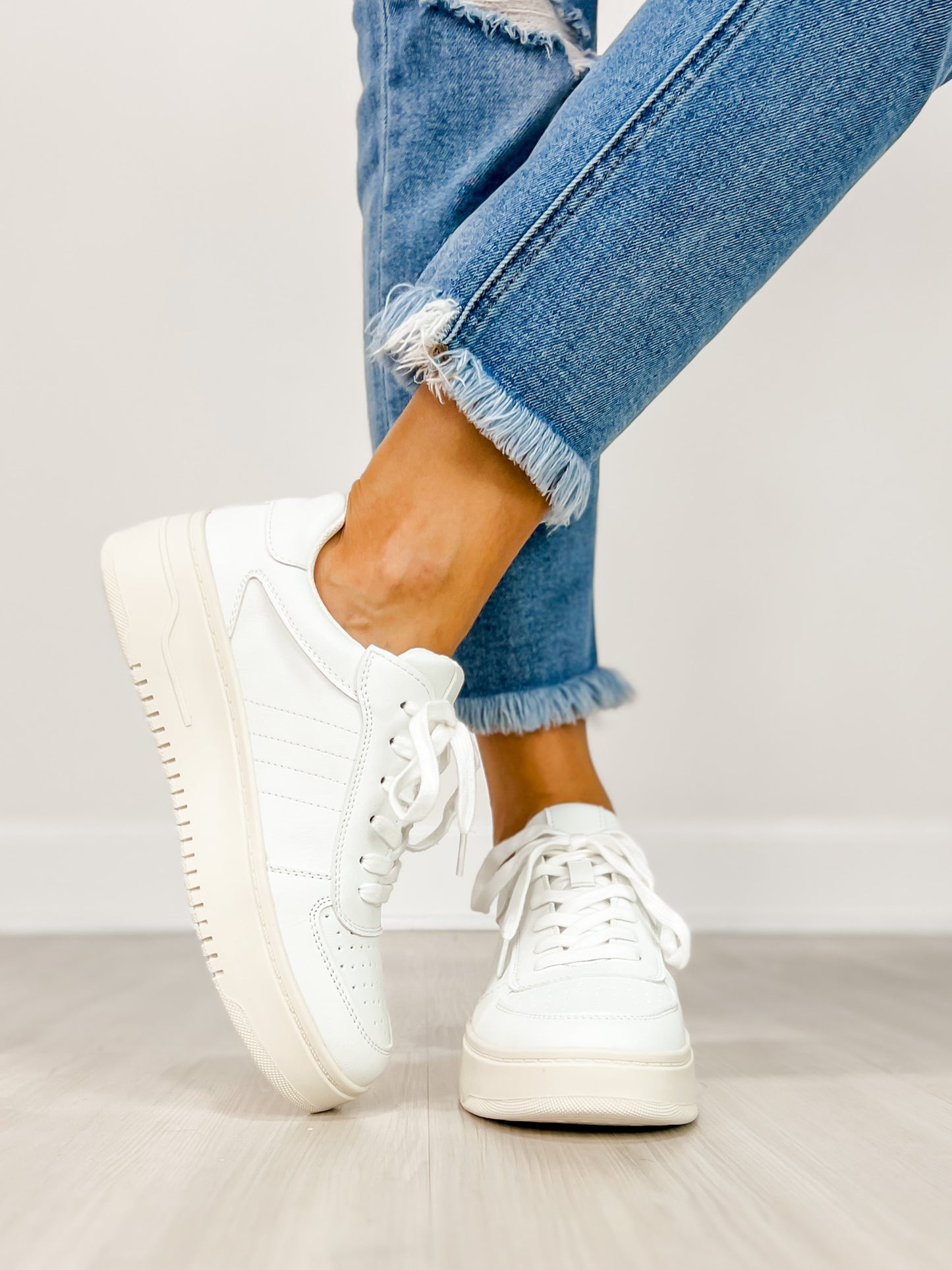 Corkys Pregame Tennis Shoes in WHITE