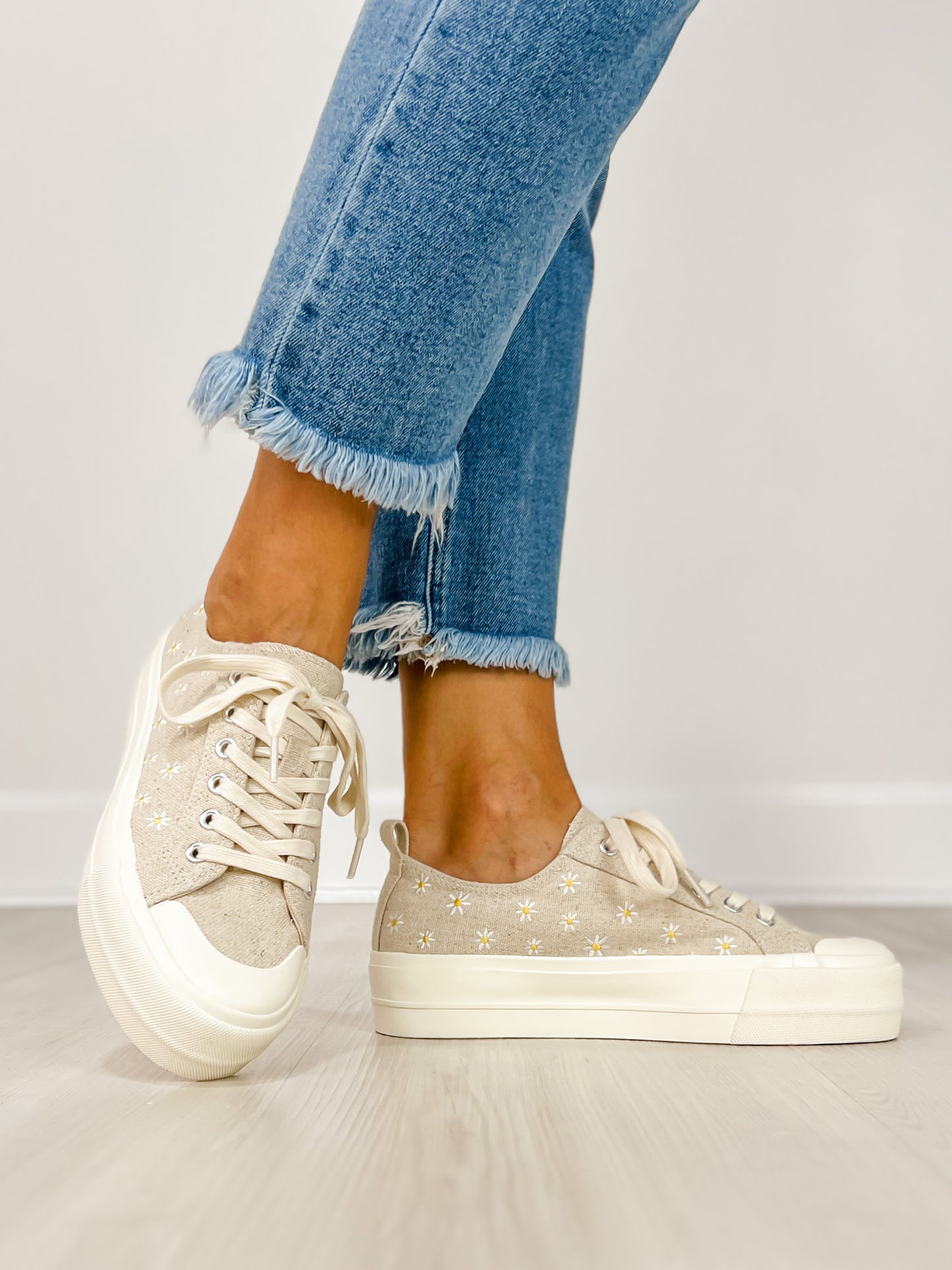 Corkys Take The Lead Tennis Shoes in Natural with Daisies
