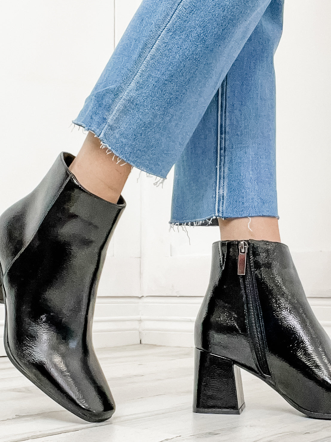 Vervet "Adele" High Rise Slim Straight Leg Jean