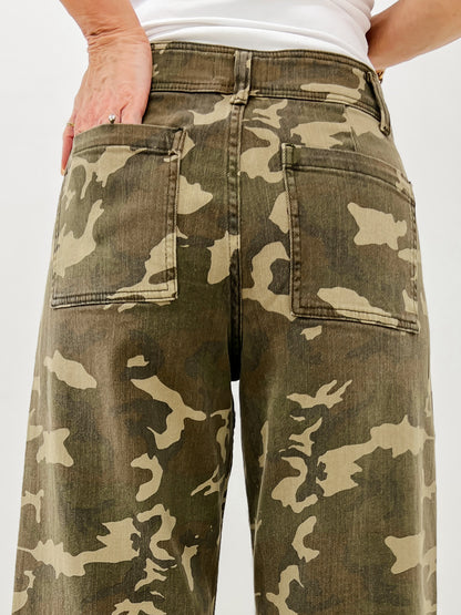 Camouflage Print Stretch Pants