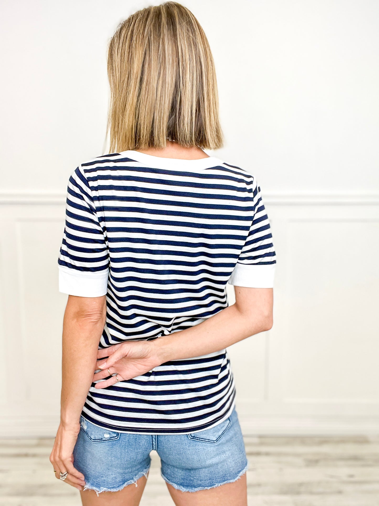 STRIPED NOTCHED V-NECK KNIT TOP