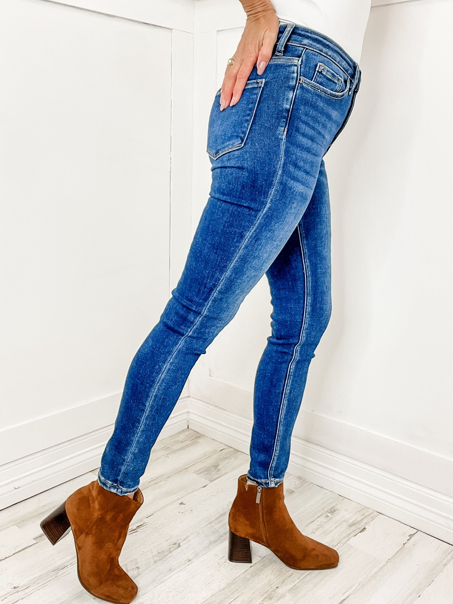 Vervet "Alyssa" High Rise Ankle Skinny Jean - No Distressing