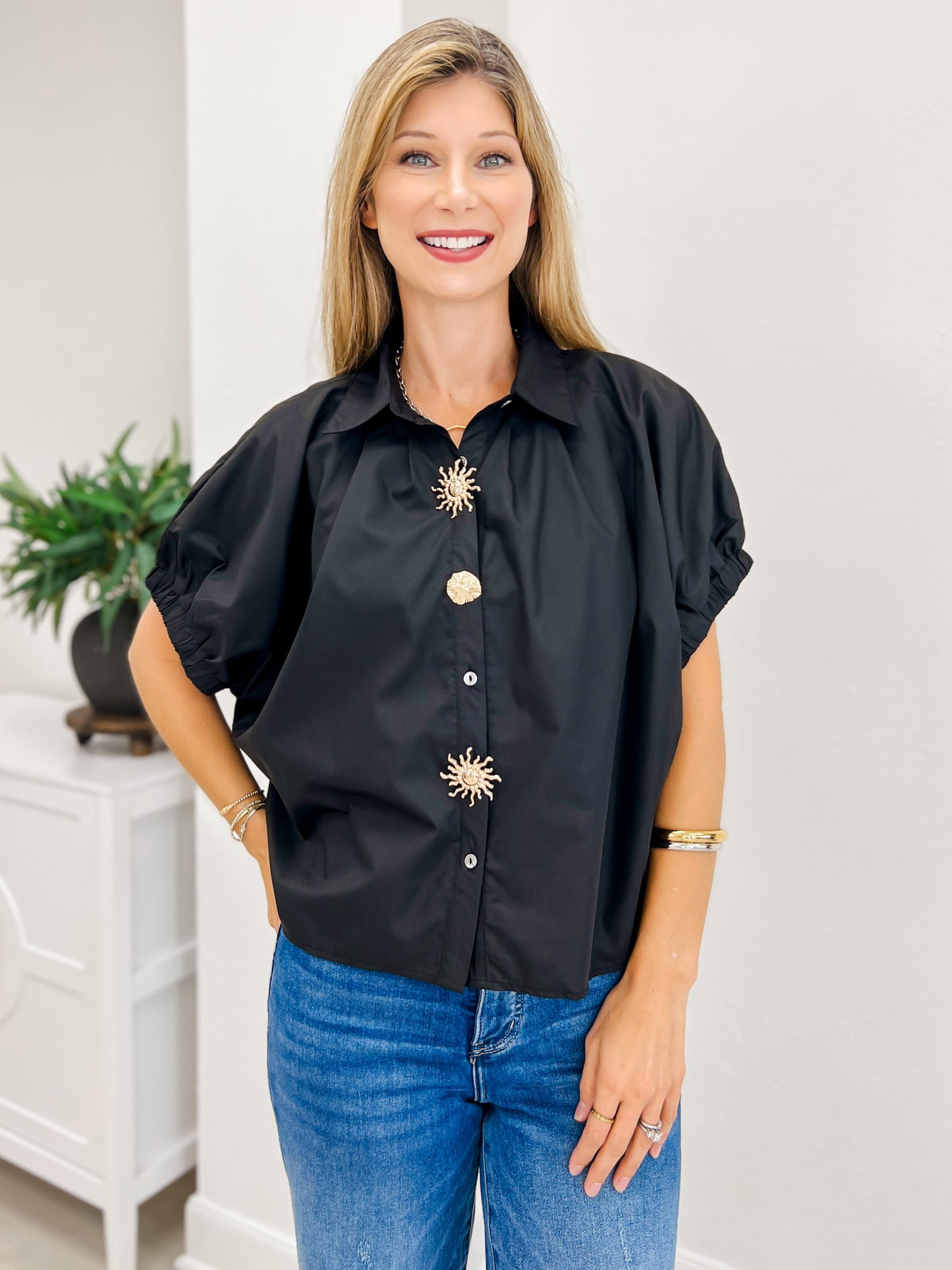 Solid Short sleeve Top With Embellished Button Detail