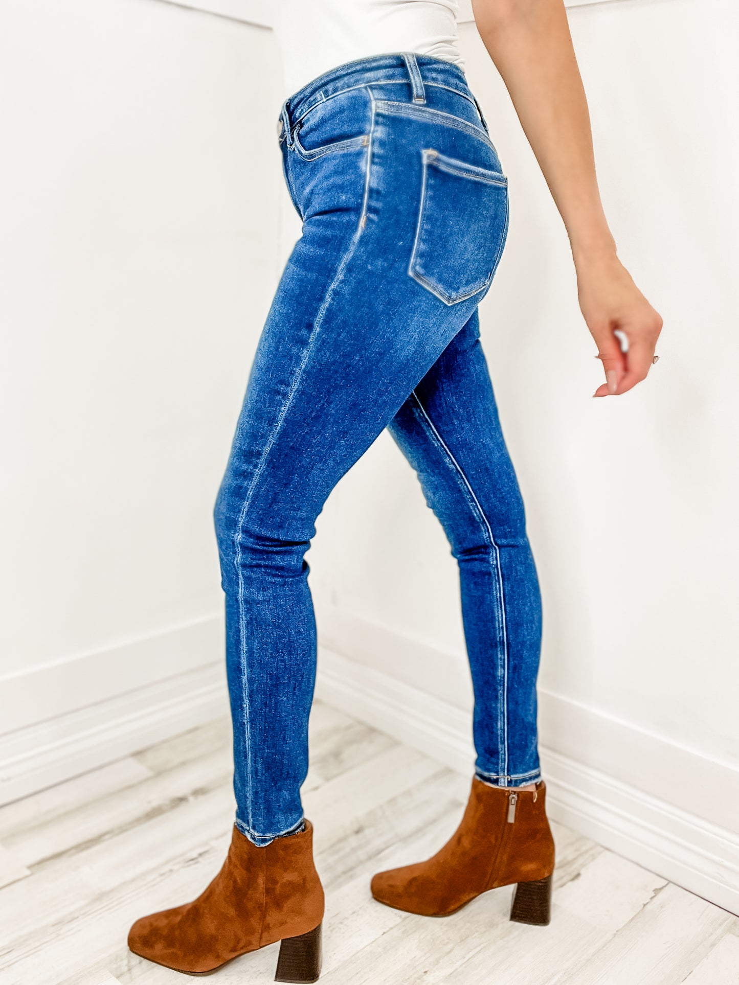 Vervet "Alyssa" High Rise Ankle Skinny Jean - No Distressing