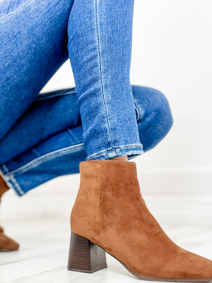 Vervet "Alyssa" High Rise Ankle Skinny Jean - No Distressing