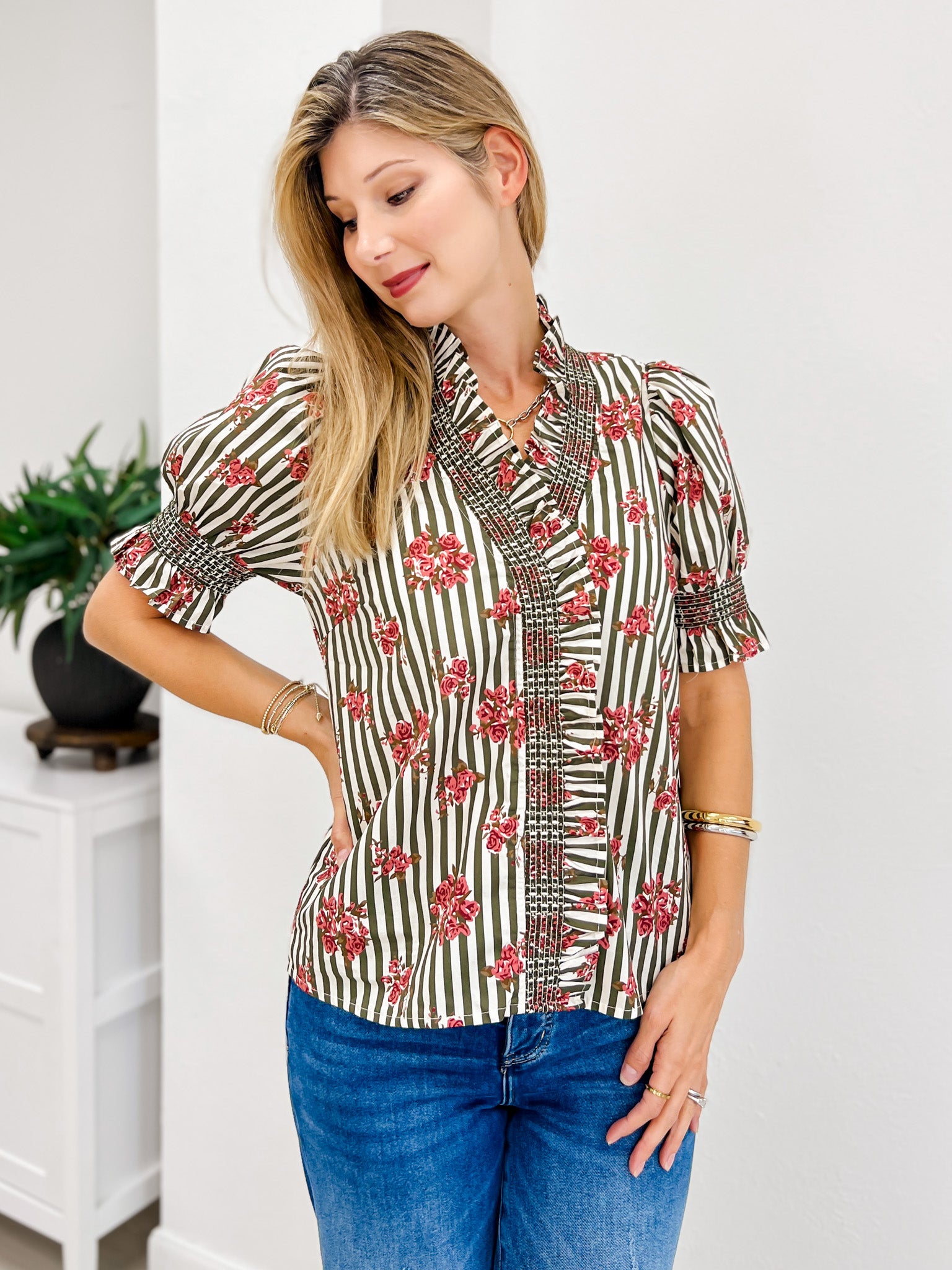 Strip Floral Short Puff Sleeve Top With Ruffle Neckline