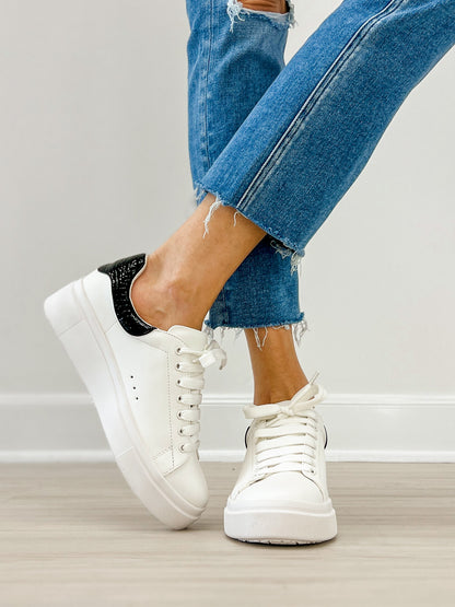 Yellowbox Evodia Sneakers in Black