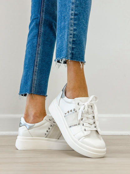 Yellowbox Elvera Sneakers in White