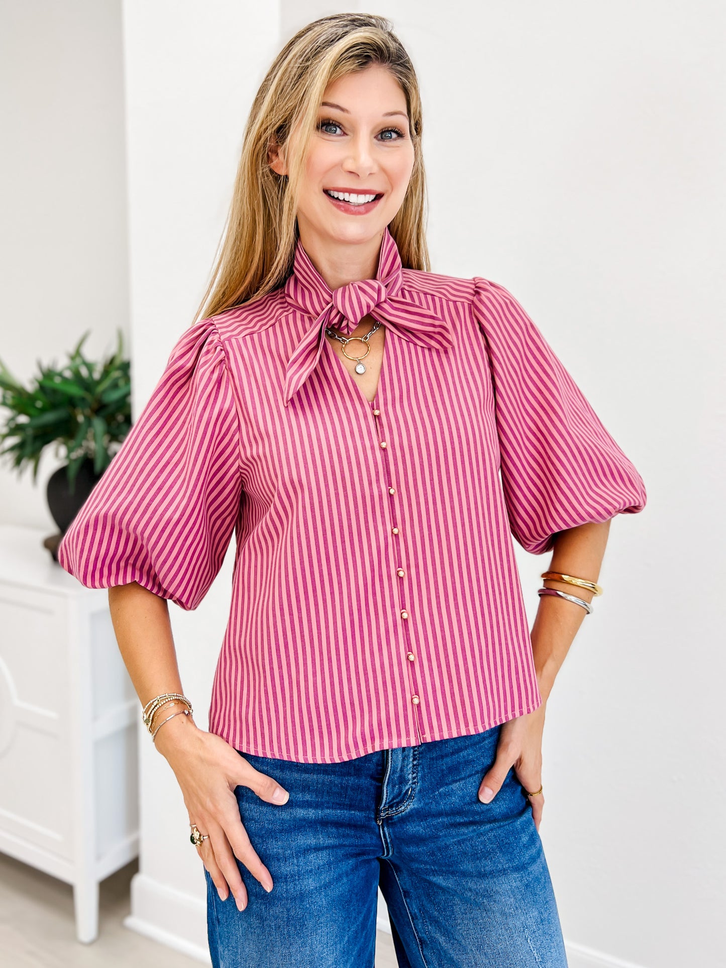 Stripe Self-Tie Neck Short Puff Sleeve Top