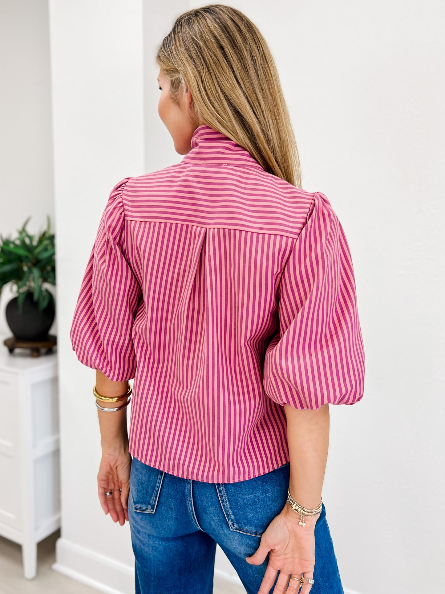 Stripe Self-Tie Neck Short Puff Sleeve Top
