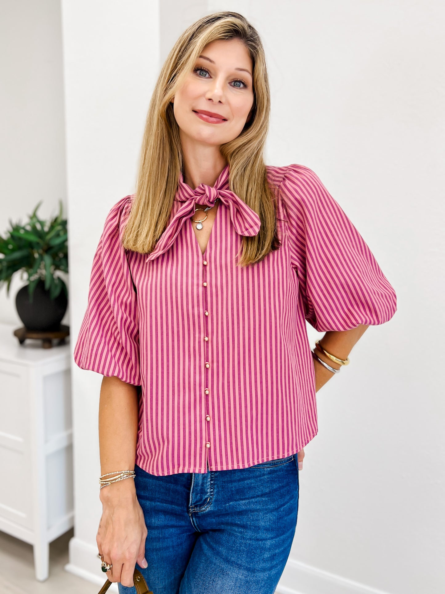 Stripe Self-Tie Neck Short Puff Sleeve Top