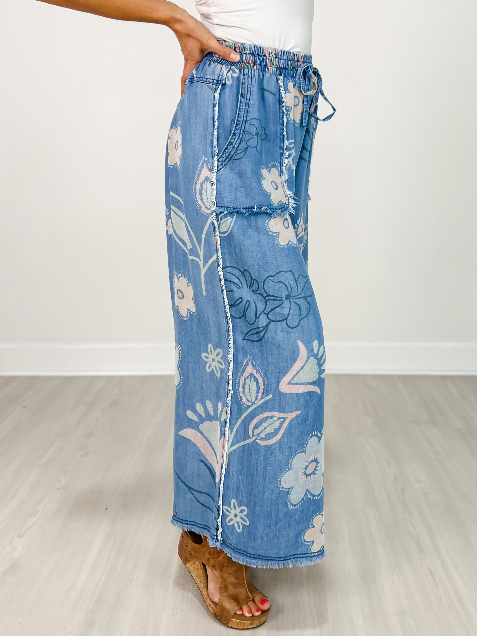 Floral Print Washed Chambray Wide Leg Pants