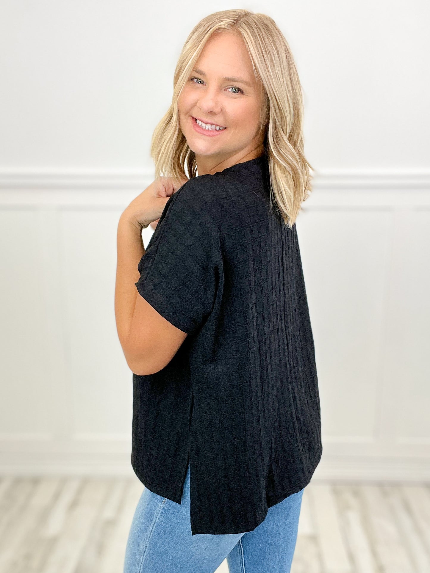 Hi-Low V-Neck Textured Knit Top