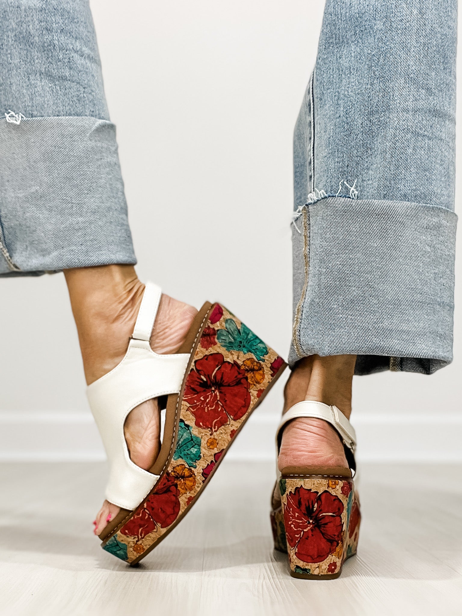 Corkys Freddie Wedge Sandals in WHITE