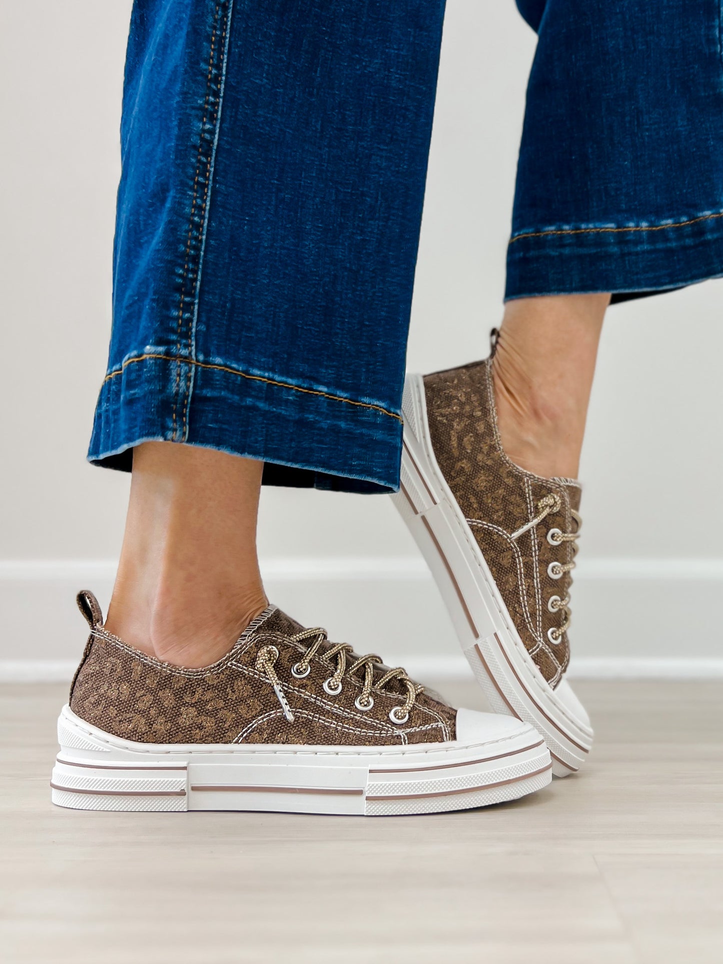 Very G Aman Brown Leopard
