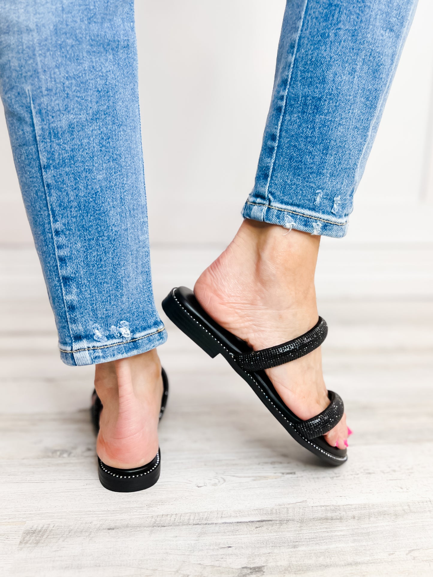 Fun In The Sun Slide Sandals in Black