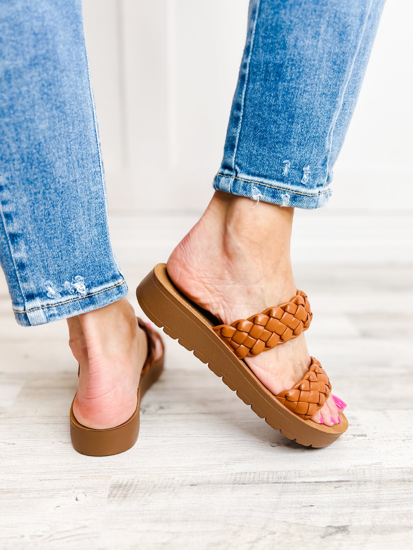 Corkys Wind It Up Slip-On Sandals in Cognac