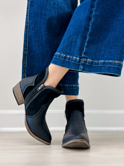 Very G Cassidy Black Tooled Bootie