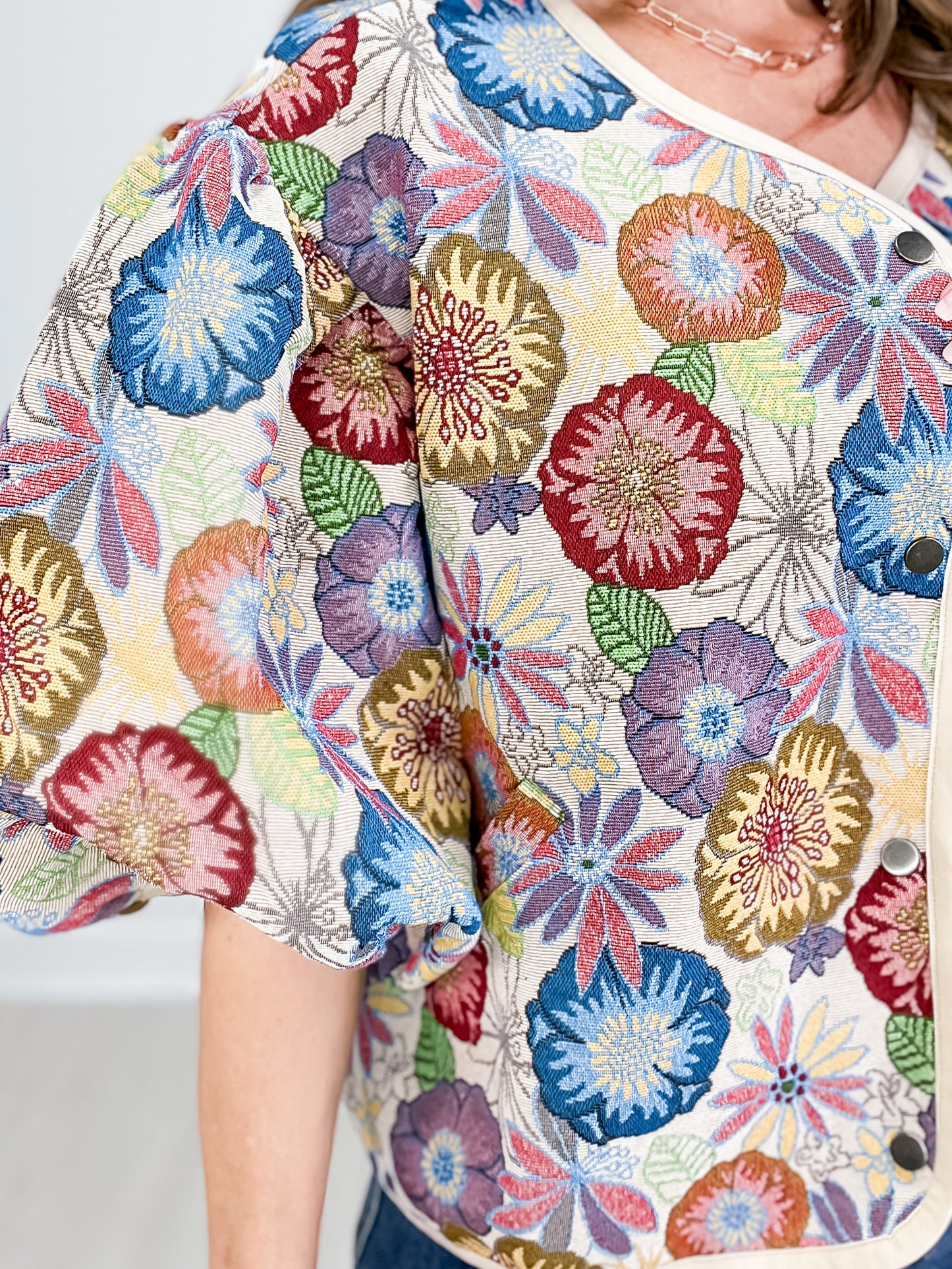 FLORAL EMBROIDERY 3/4 SLV SHORT JACKET