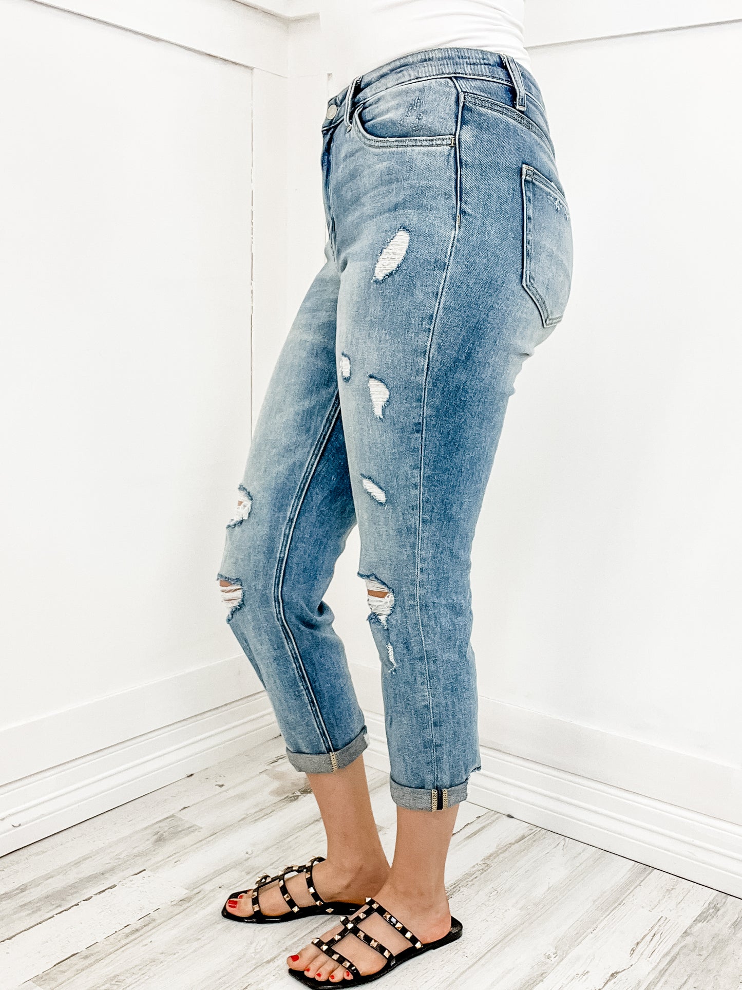 Vervet Dreamland Distressed Stretch Boyfriend Jeans