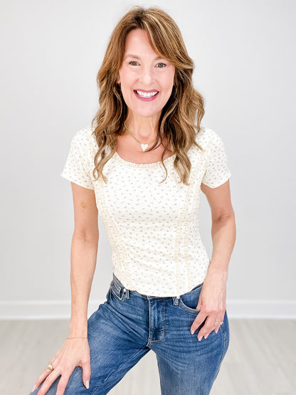 Round Neck Short Sleeve Cropped Knit Top