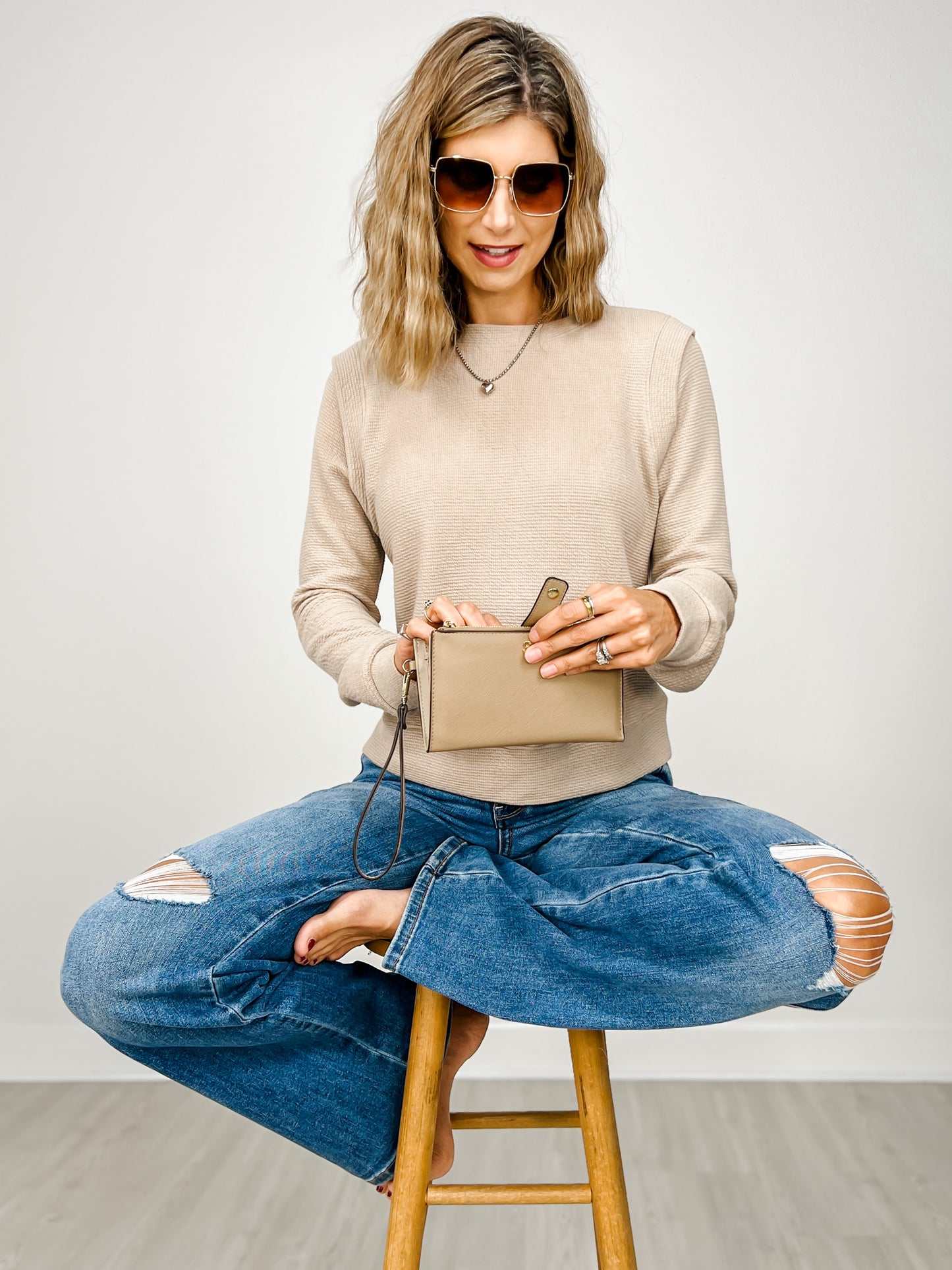 Round Neck Cloudy Knit Long Sleeve Top