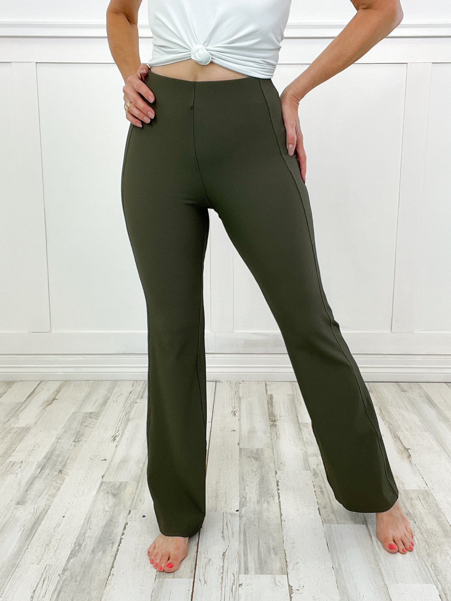 Nylon Rib Pintuck Leggings  - B