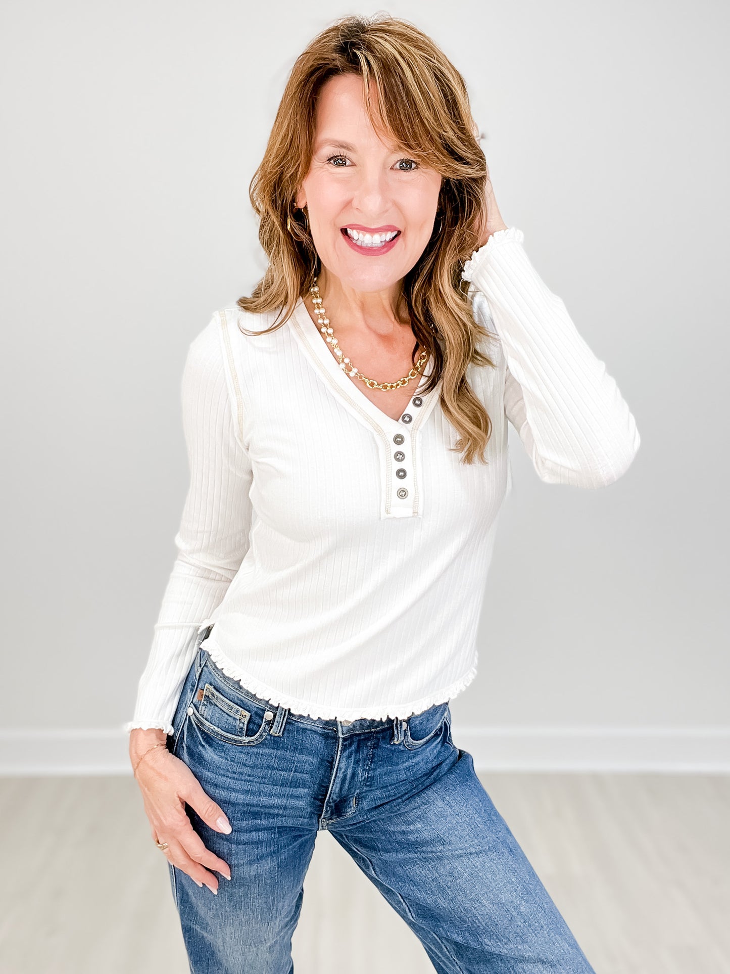 V-neck long sleeve ribbed solid knit top