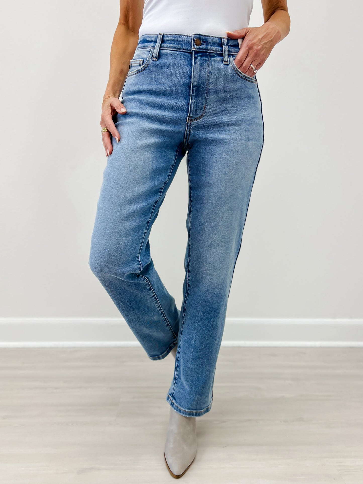 Judy Blue VIXEN High Waist Vintage Straight Jeans
