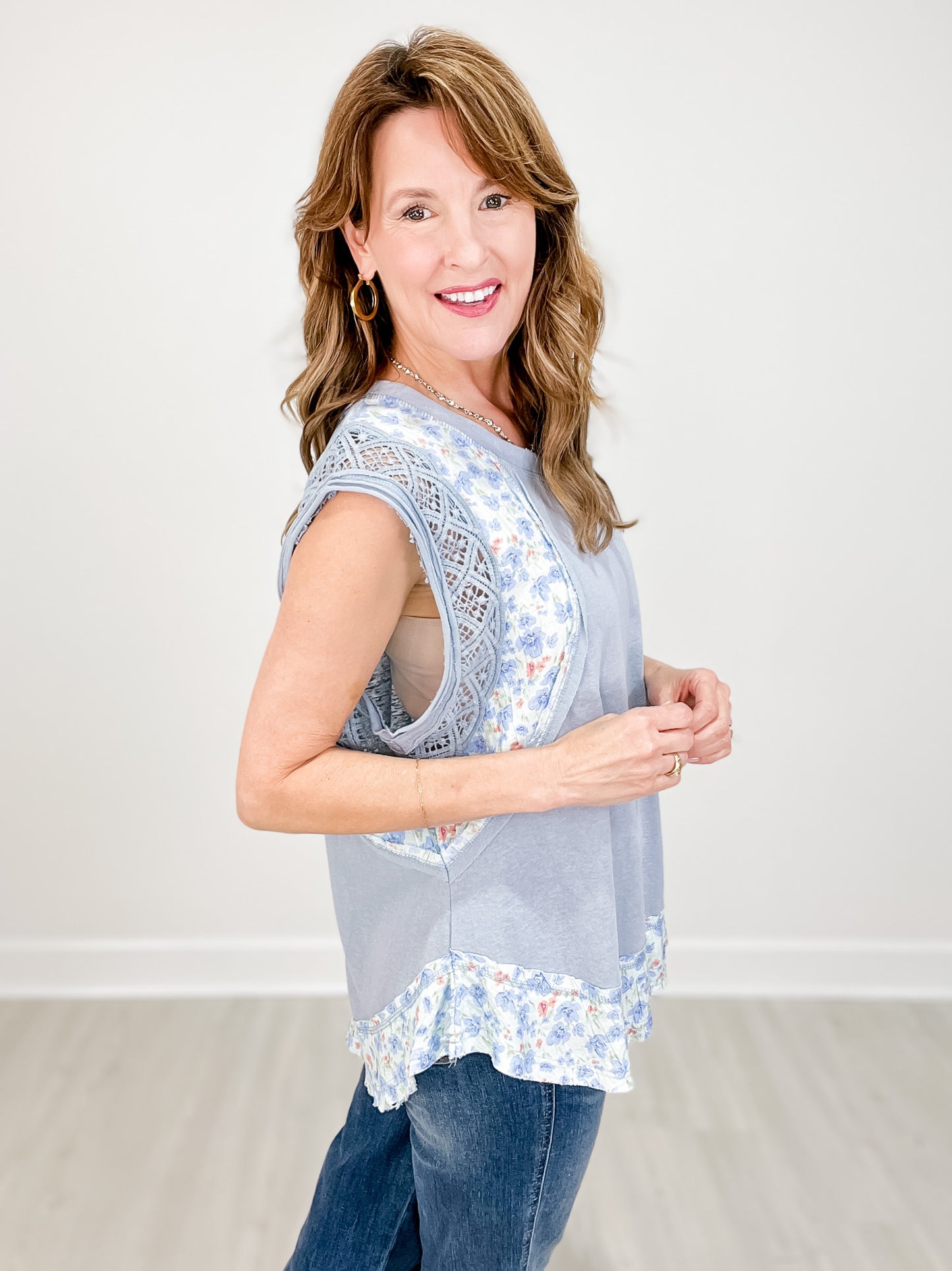 Floral crochet contrast round neck sleeveless top