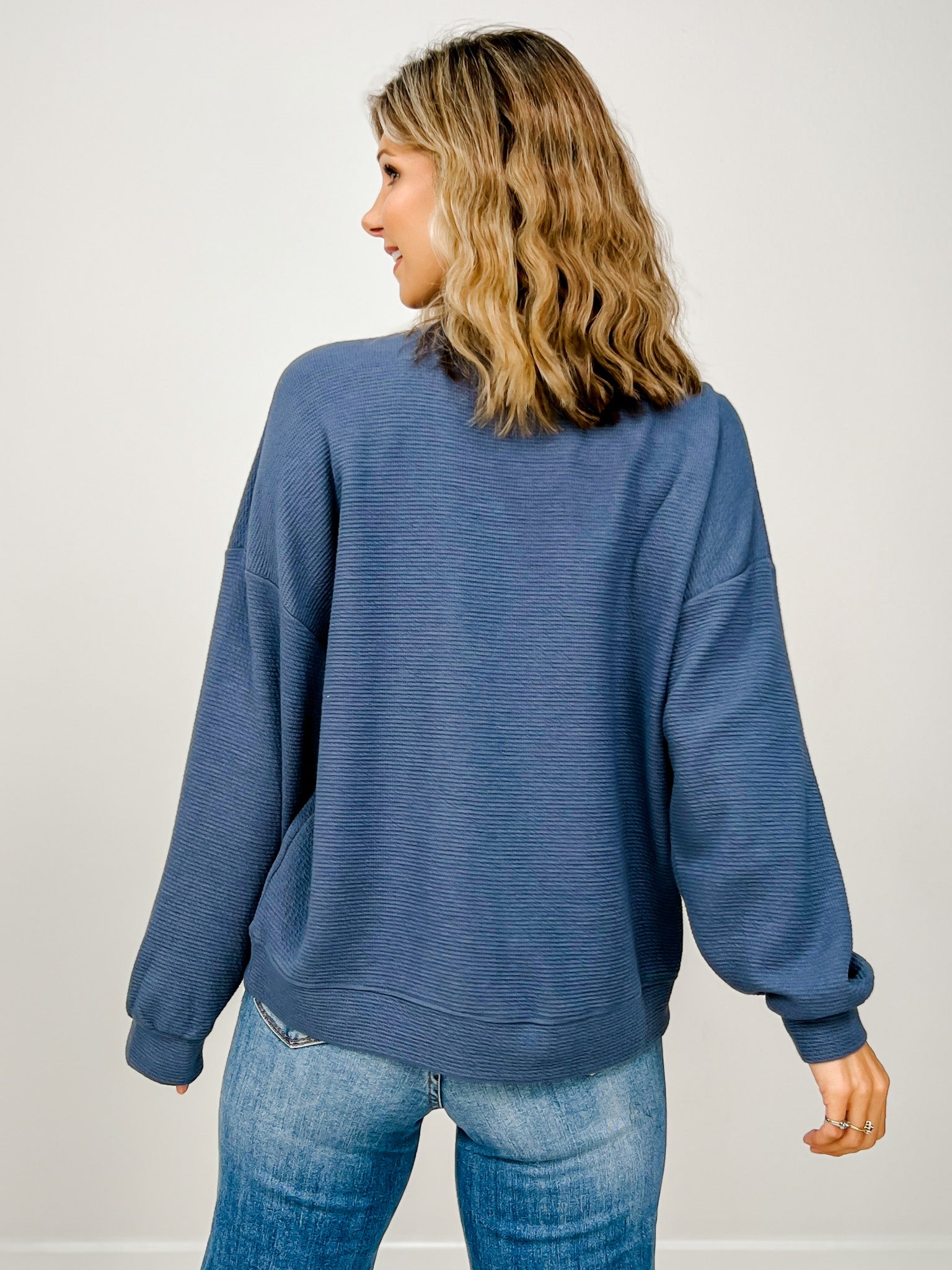 Round Neck Cloudy Knit Long Sleeve Top