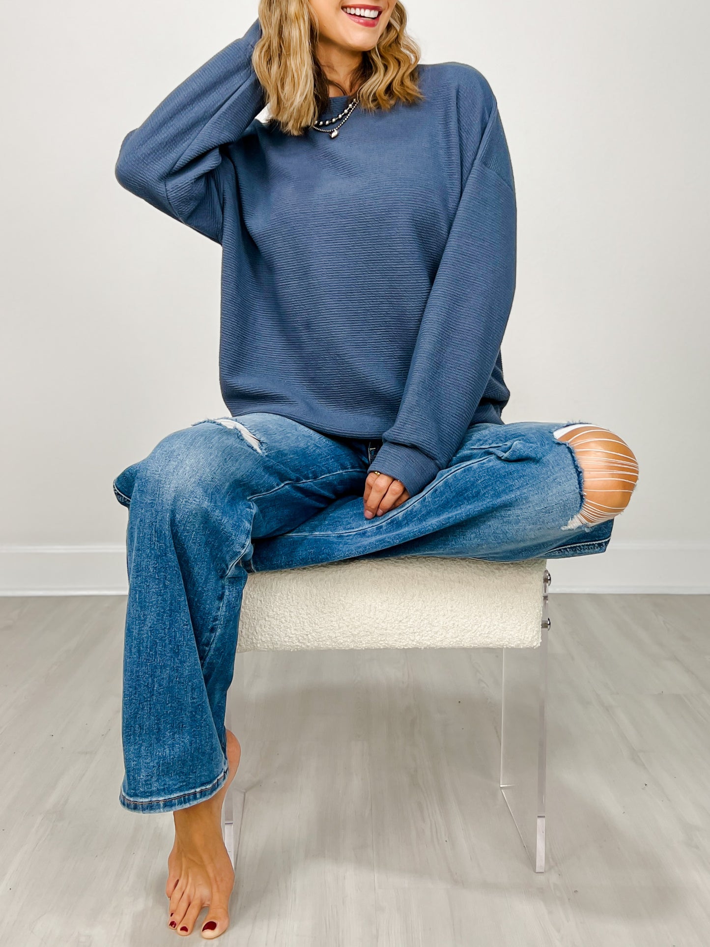 Round Neck Cloudy Knit Long Sleeve Top
