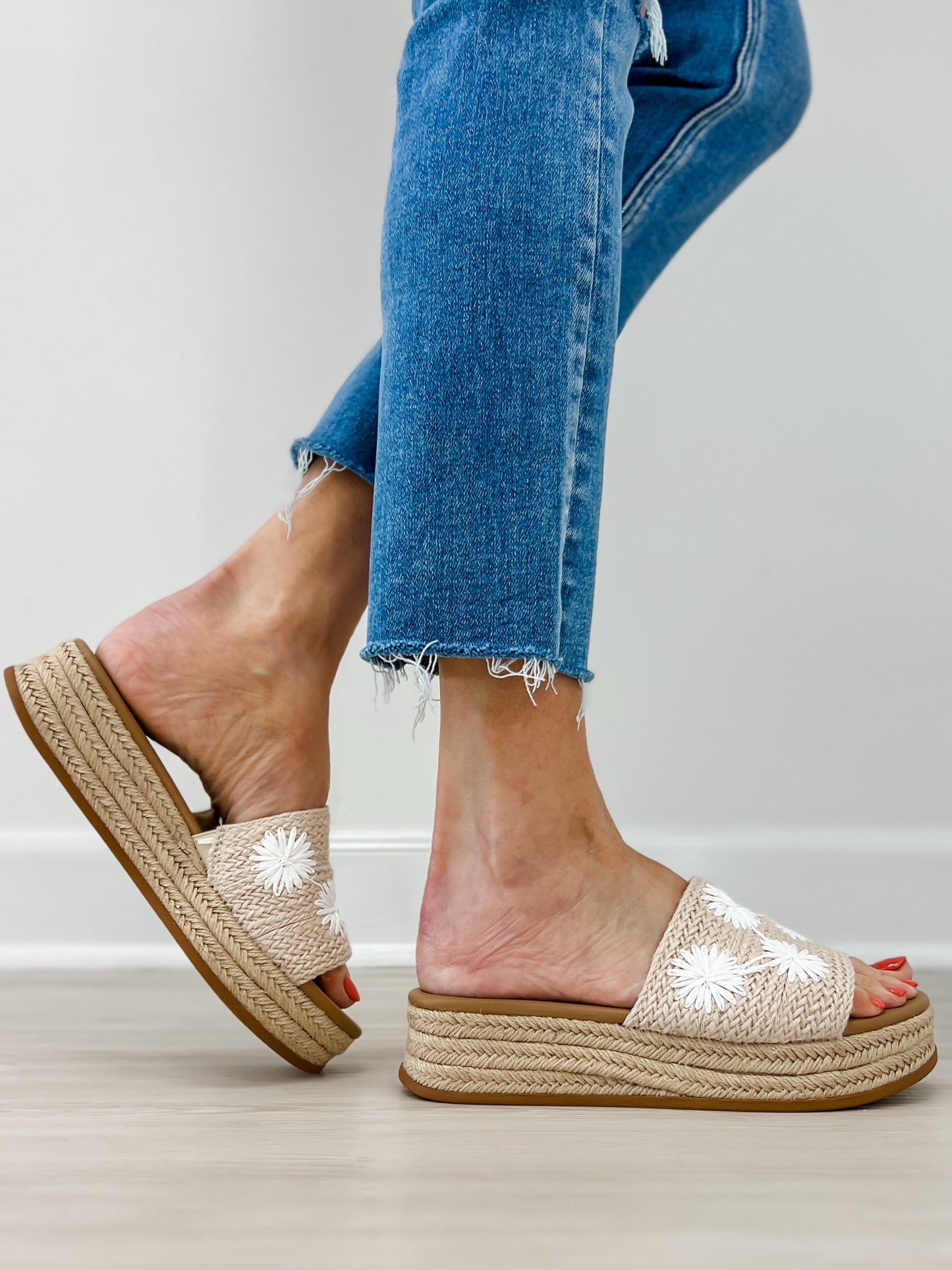 Blowfish Marshlo Slide Sandals in Jute Flower Natural
