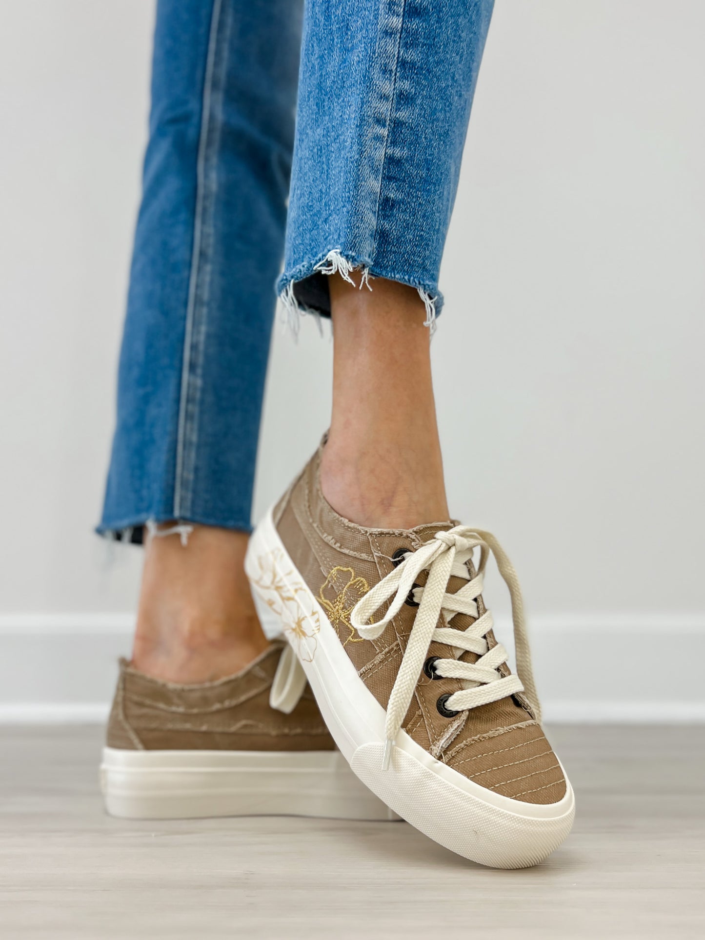 Blowfish Tennis Shoes Sadie Sun 10 in Desert Khaki